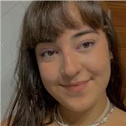 Profesora imparte clases de matemáticas o lengua a niños de entre 0 y 12 años